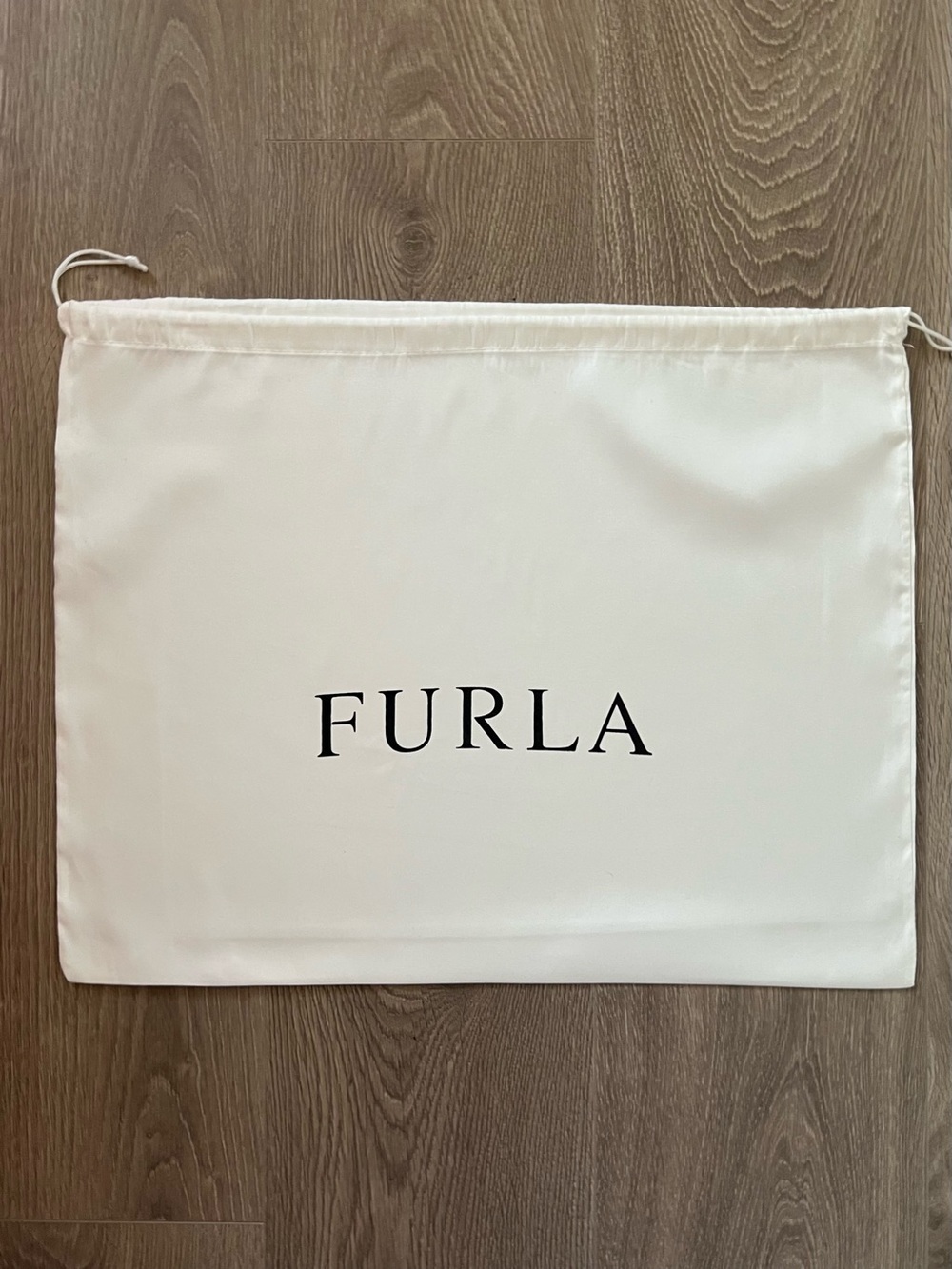Furla dust bag (C580)
